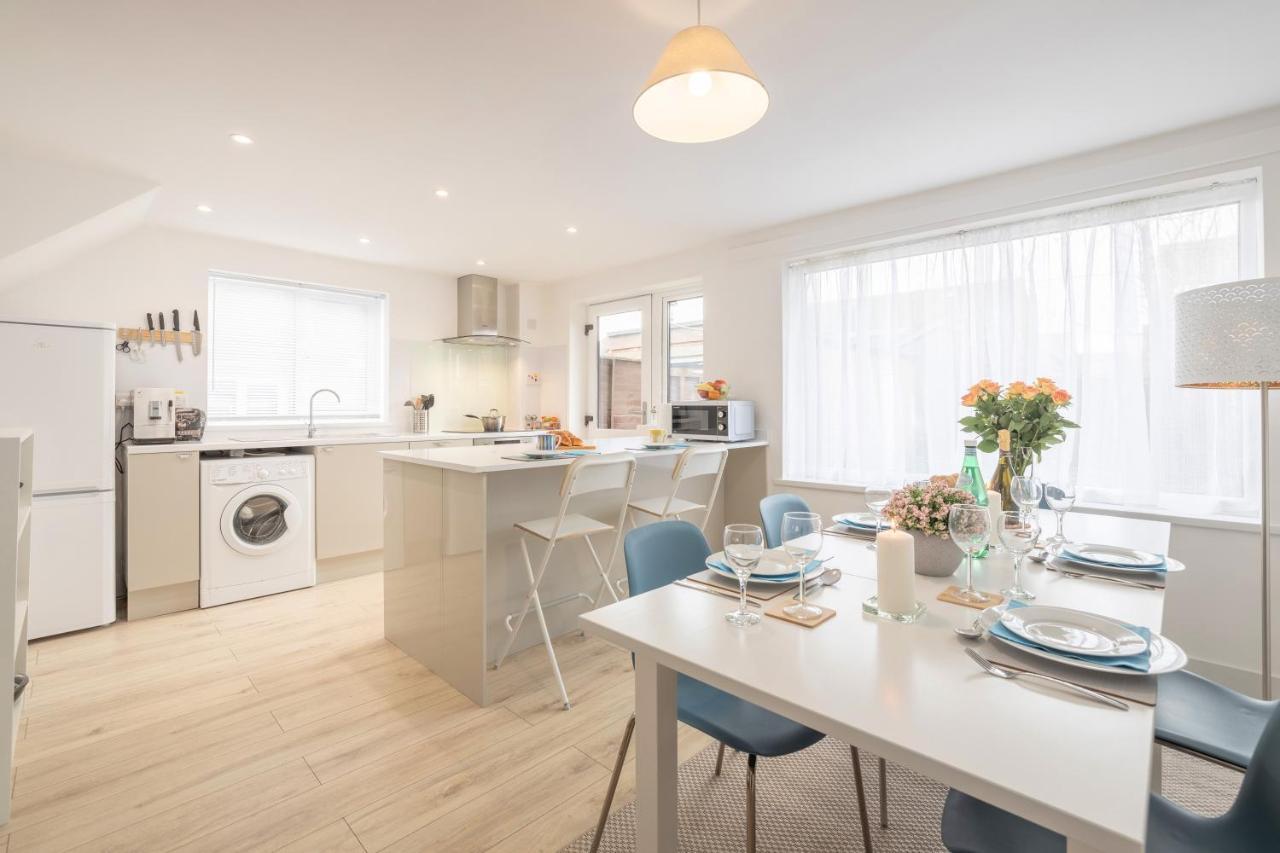 Elegant Home Mod Kitchen, Fast Wi-Fi, Free Parking Carrickfergus Exteriér fotografie